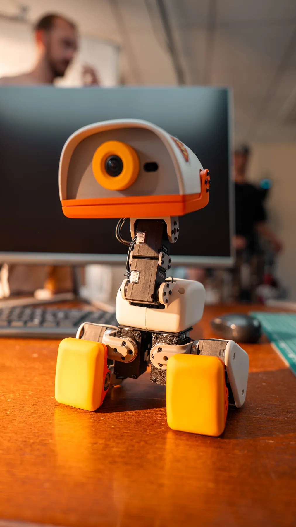 Microduck от Pollen Robotics